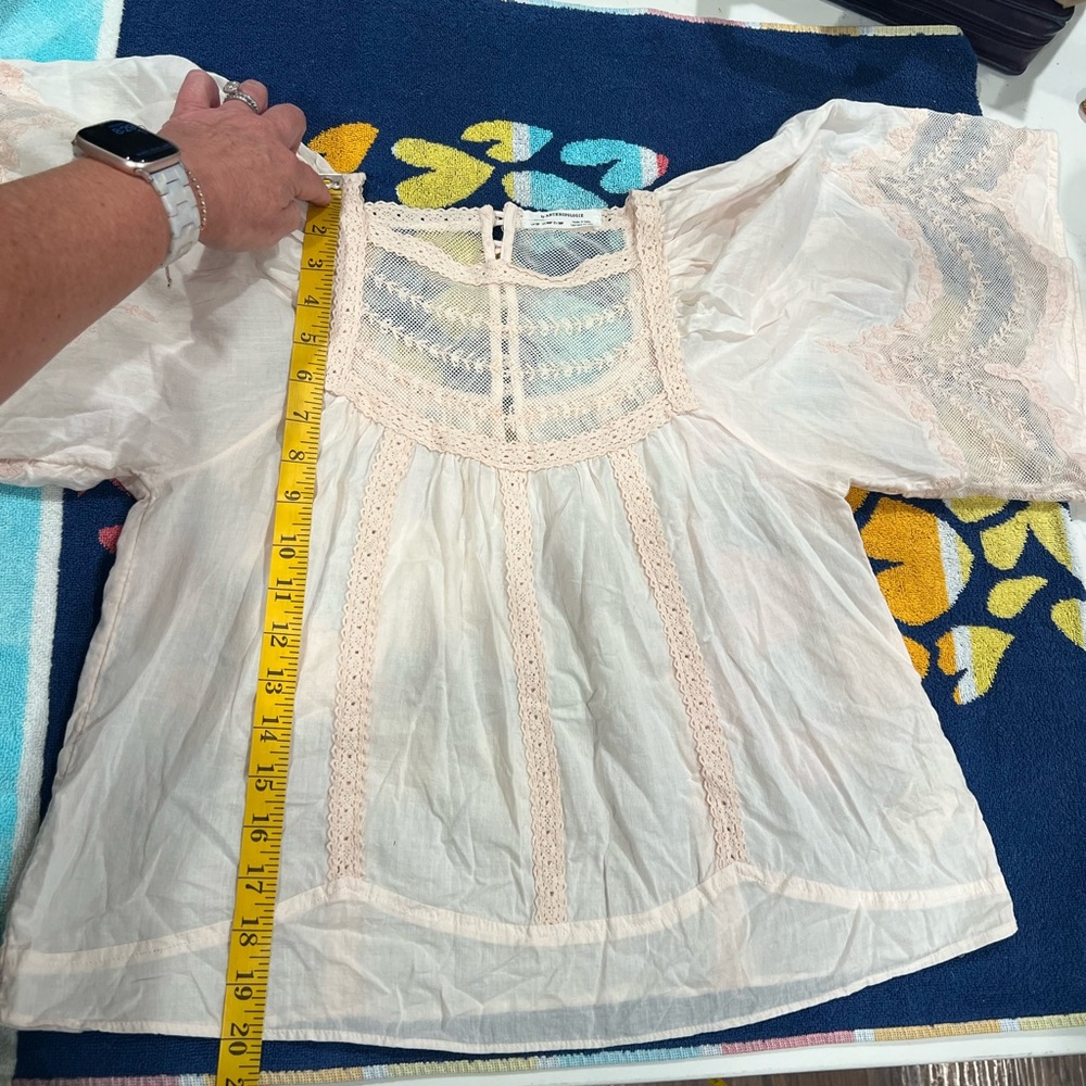 Rare Anthropologie Pale Pink Crochet Lace Yoke Top - Picture 3 of 15